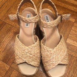 Steve Madden Shoes - Steve Madden cute straw wedges Steve Madden Shoes - Steve Madden cute straw wedges